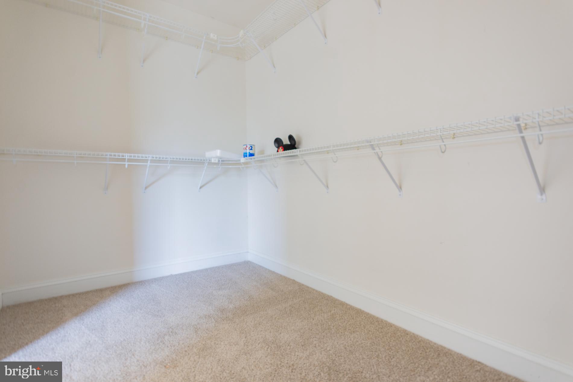 B-VILLE - Residential