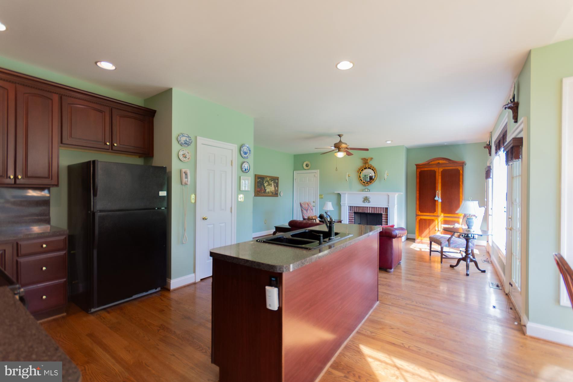 B-VILLE - Residential