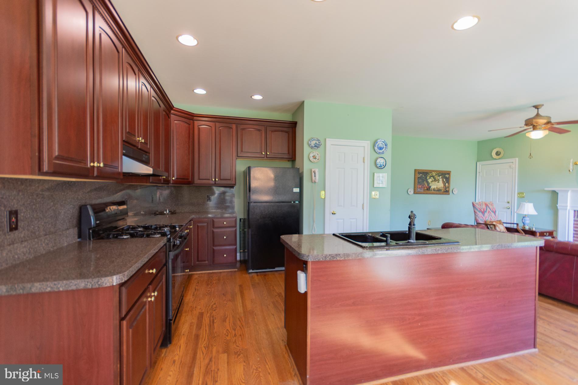 B-VILLE - Residential