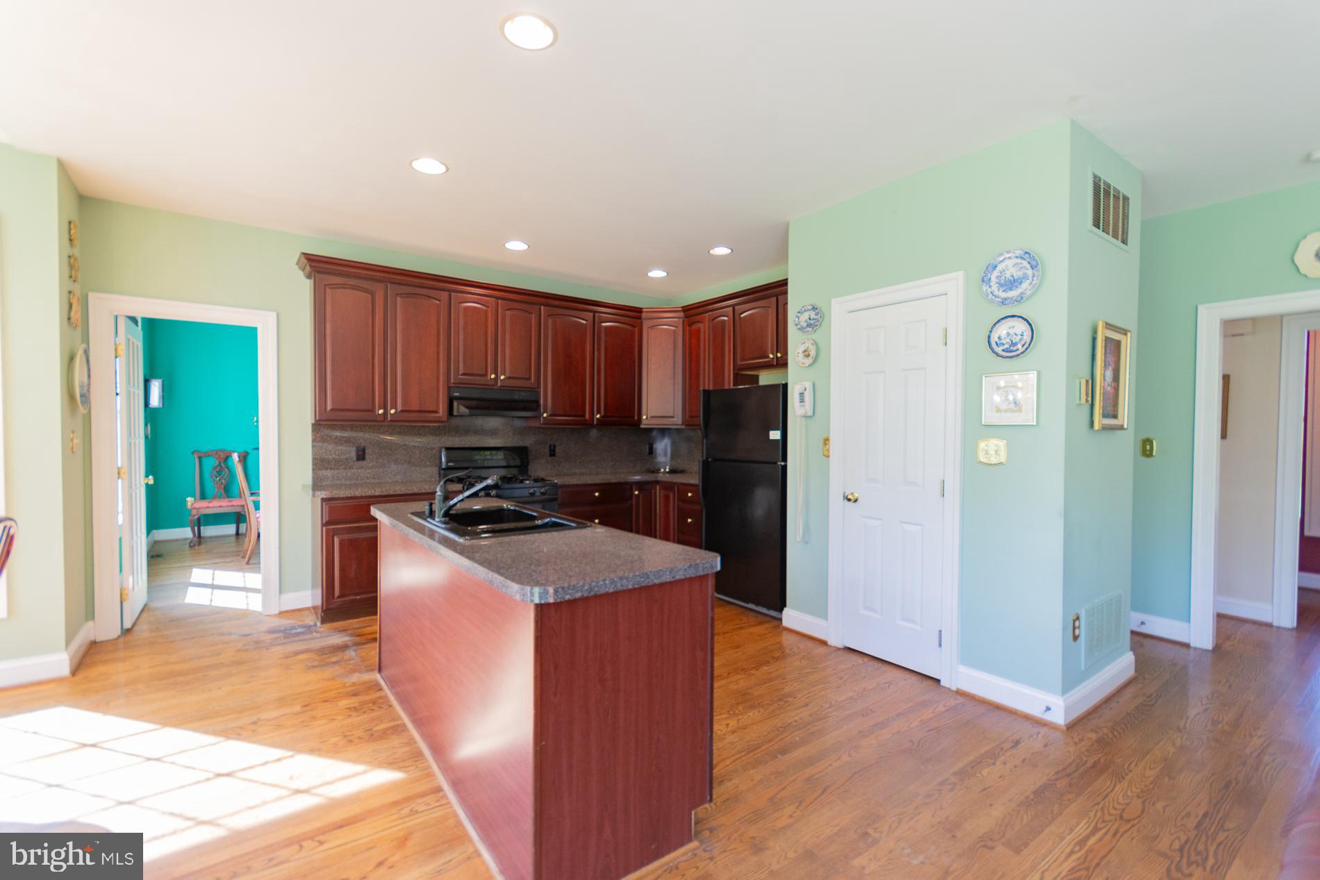 B-VILLE - Residential