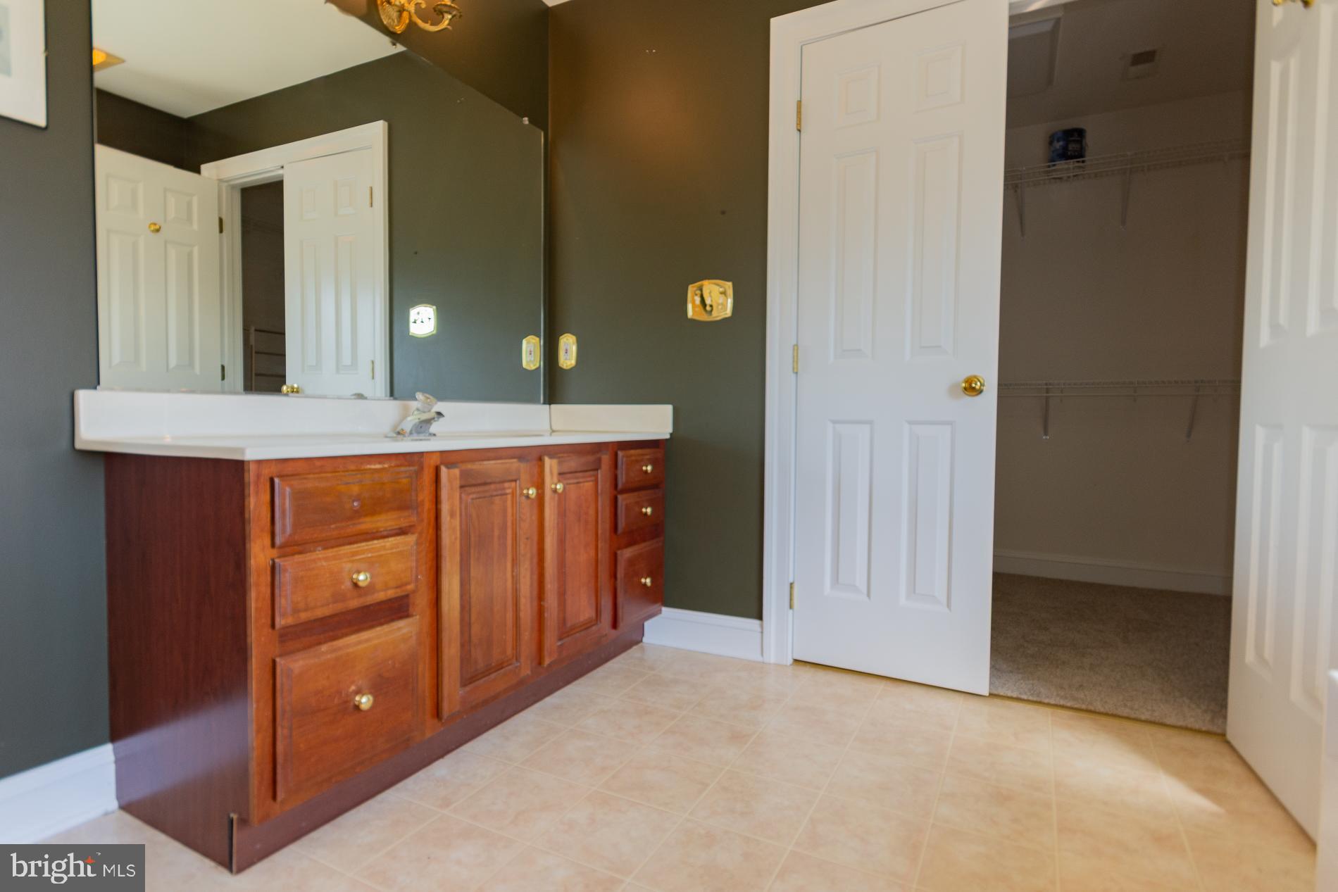 B-VILLE - Residential