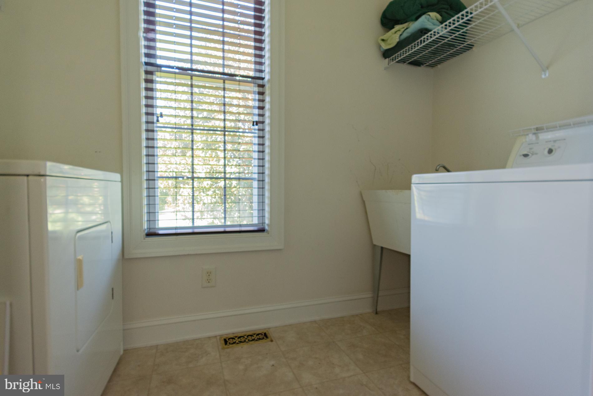 B-VILLE - Residential