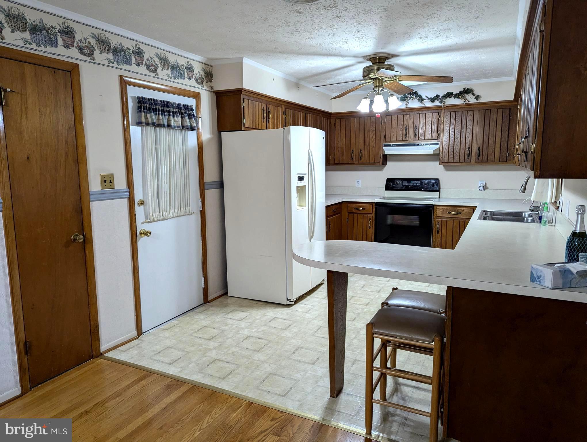 LONE OAK - Residential