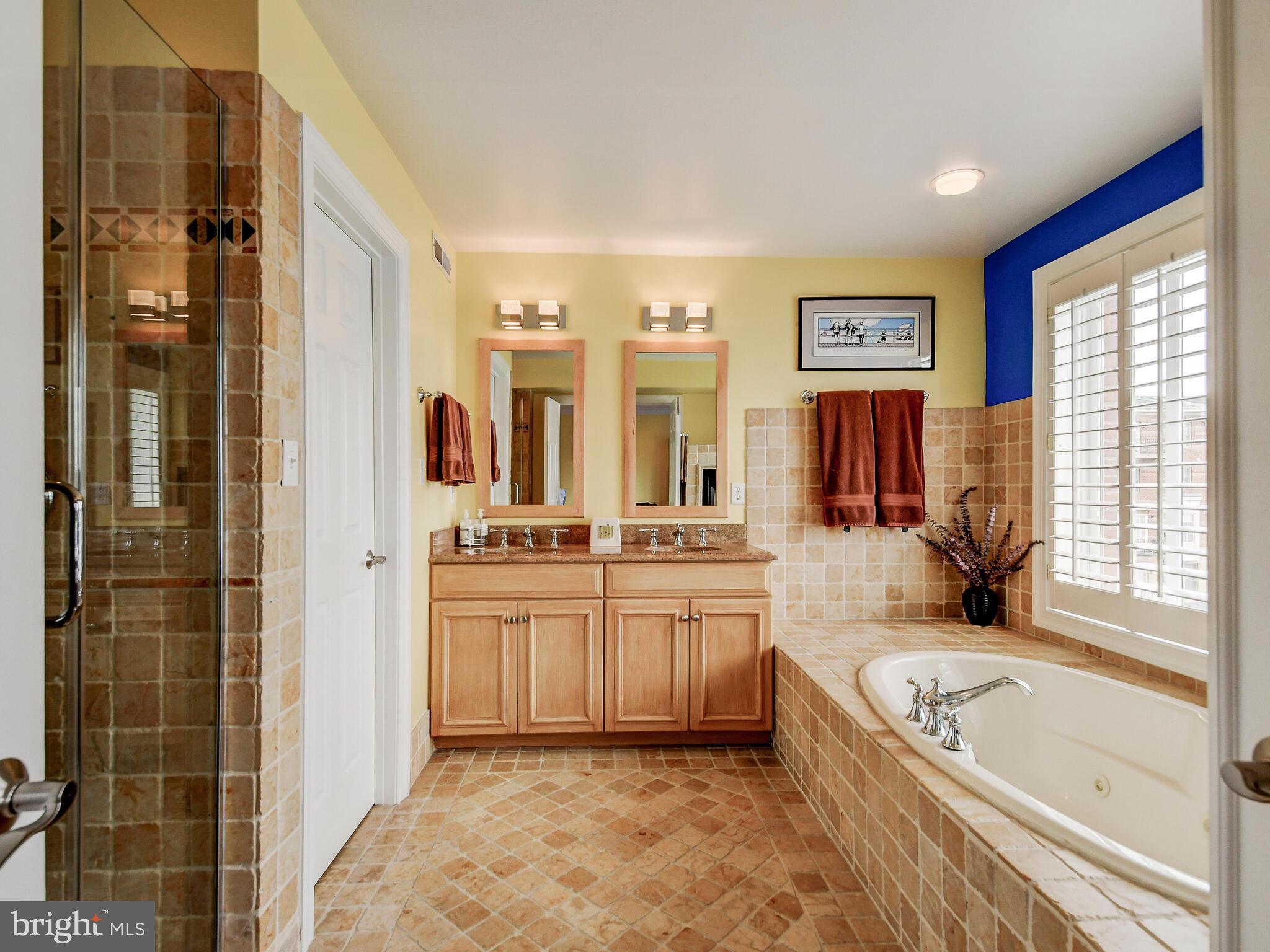 NORTH SHORE - Residential