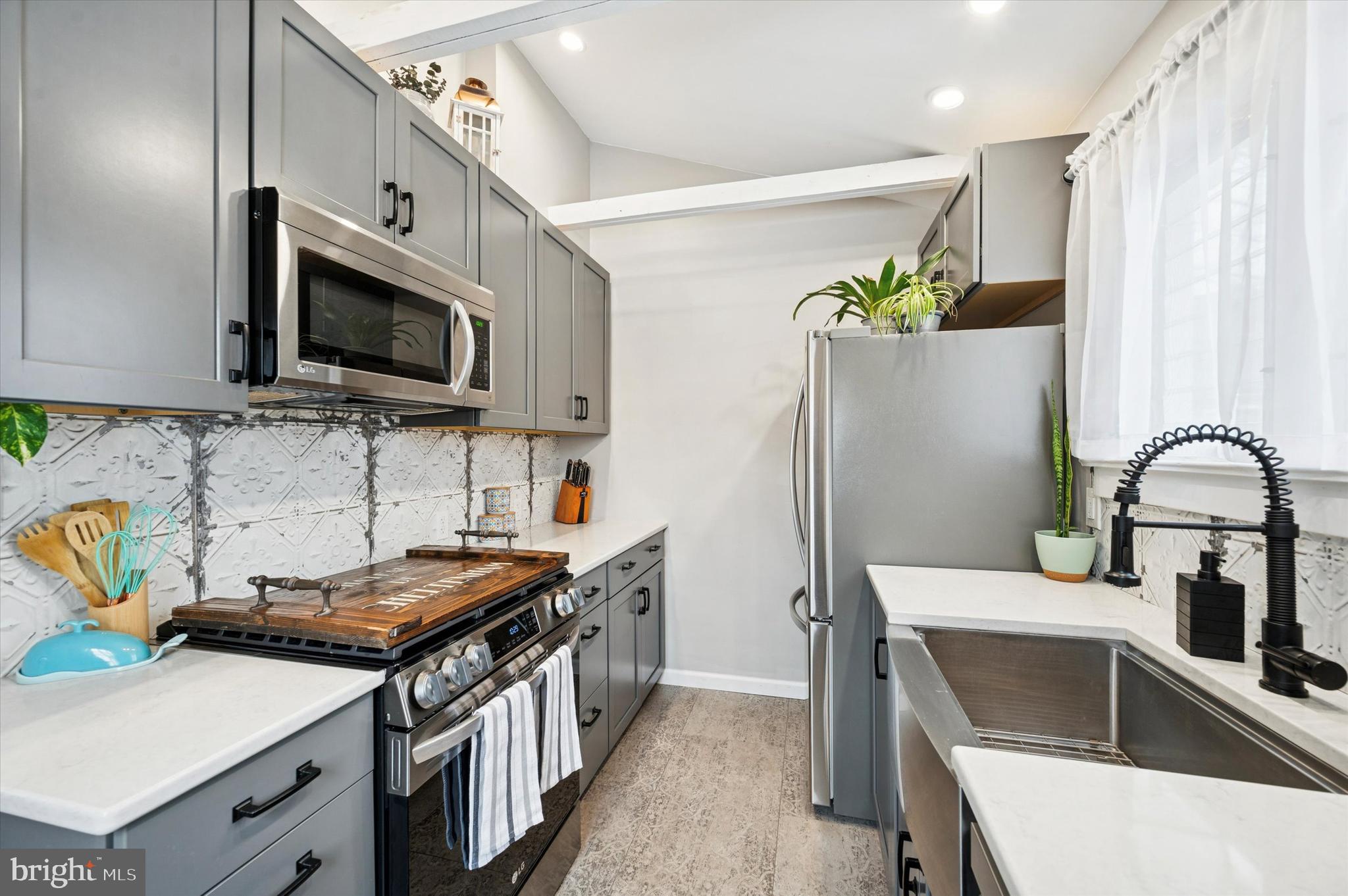 CHELTENHAM VIL - Residential