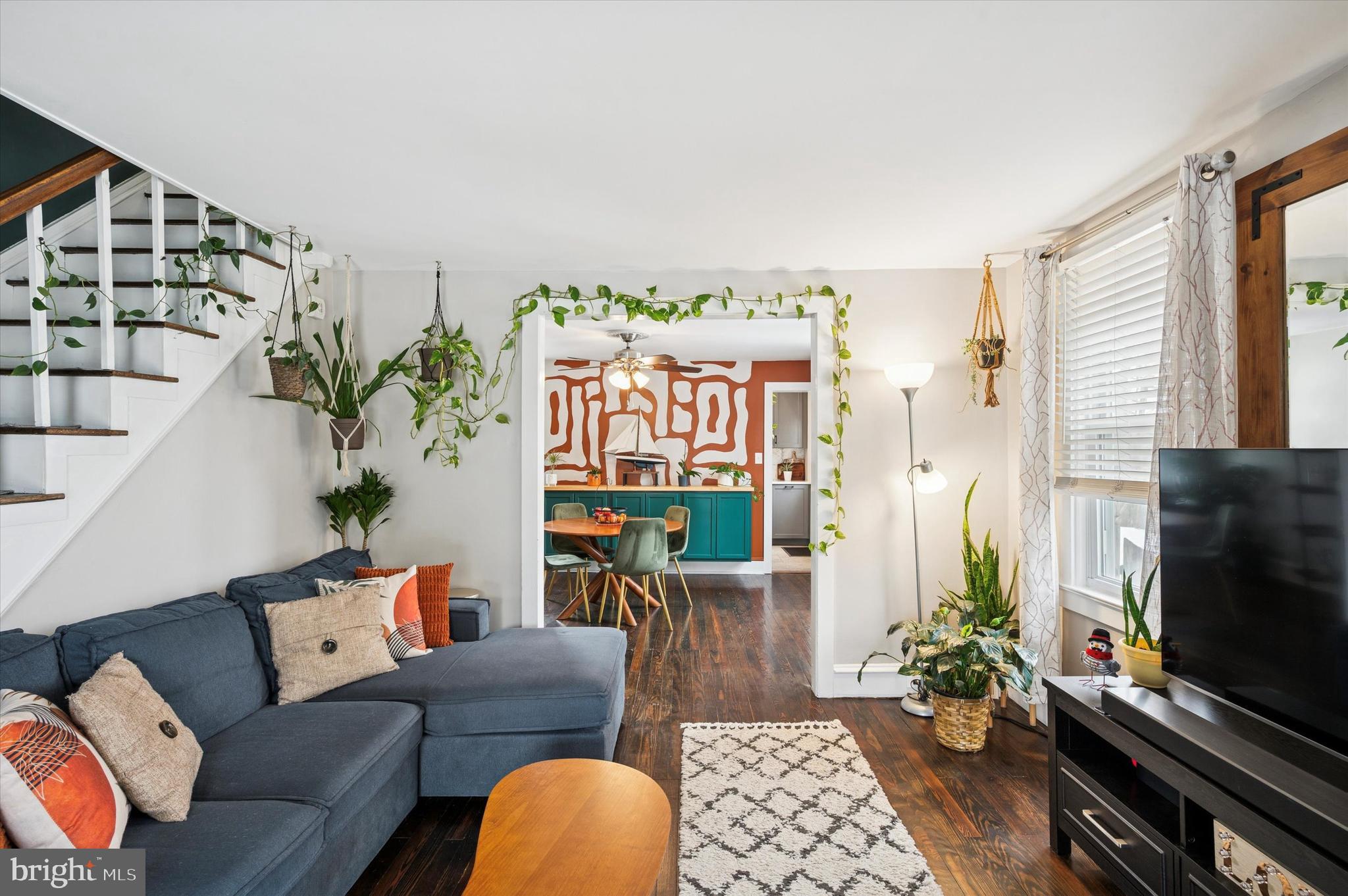 CHELTENHAM VIL - Residential