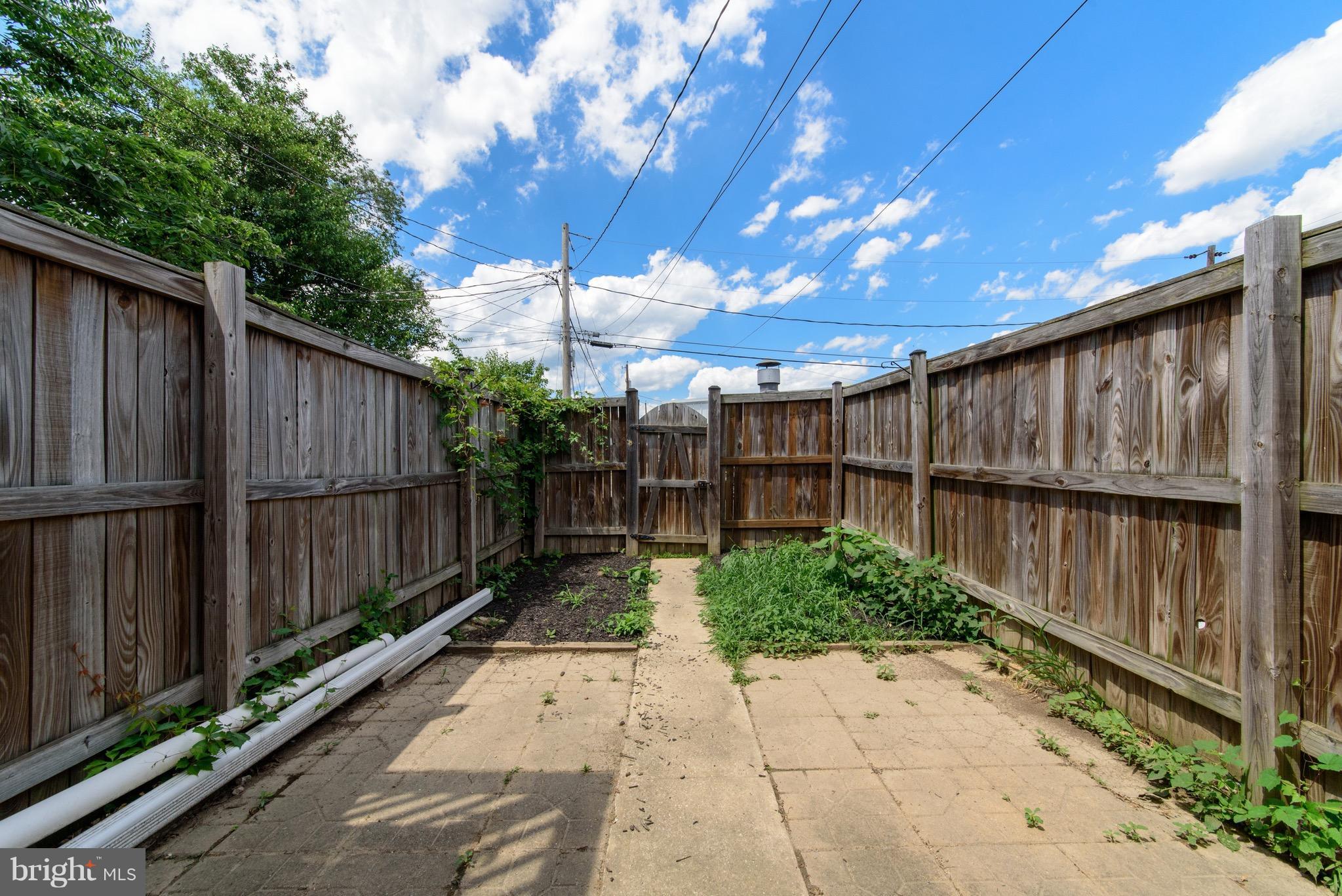 HAMPDEN HISTORIC DISTRICT - Residential