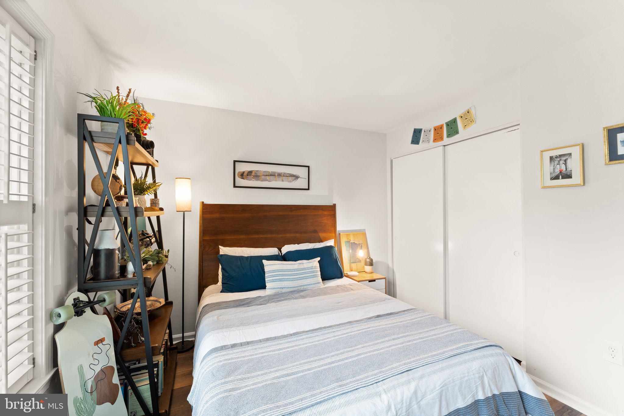 WATERS EDGE - Residential