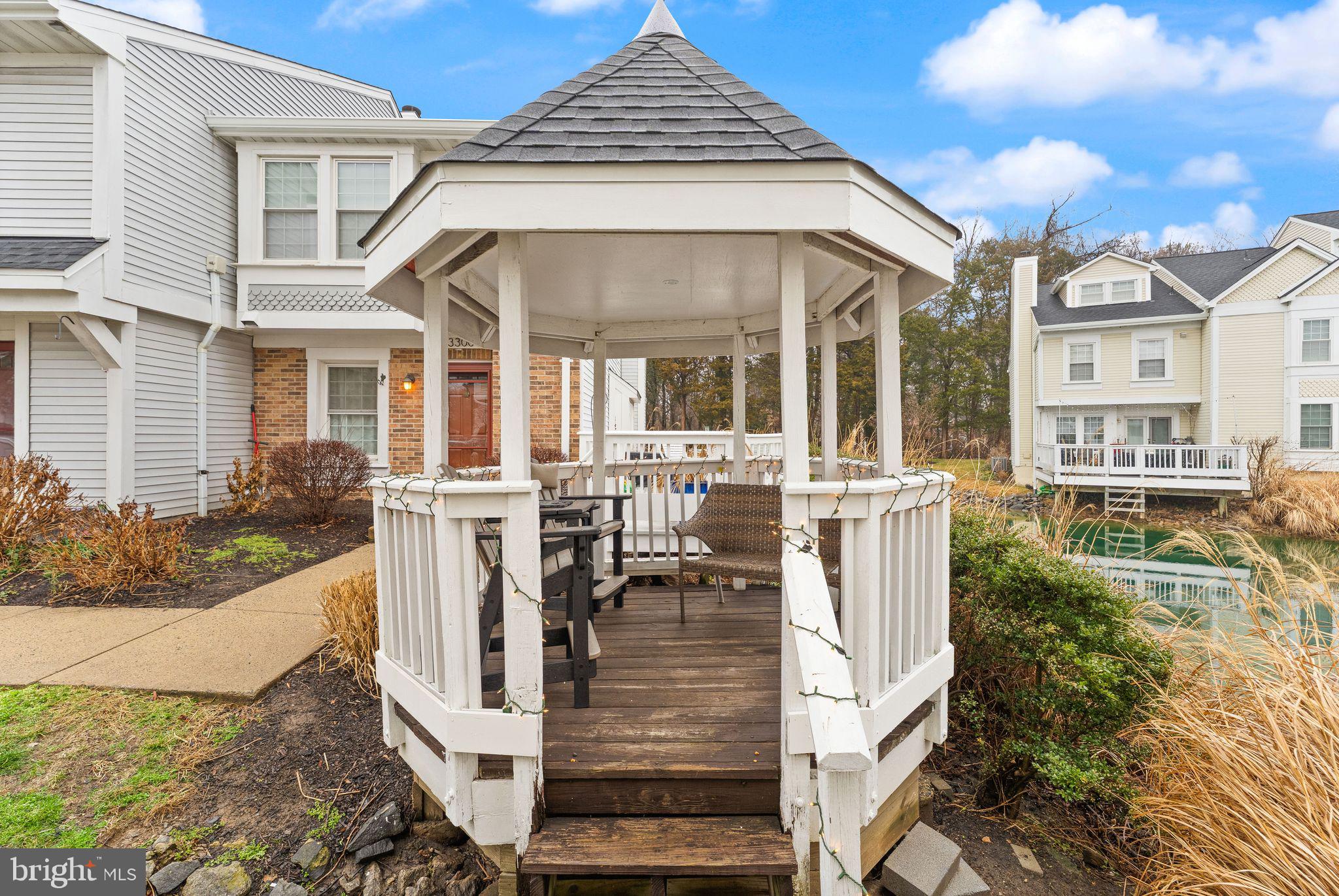 WATERS EDGE - Residential