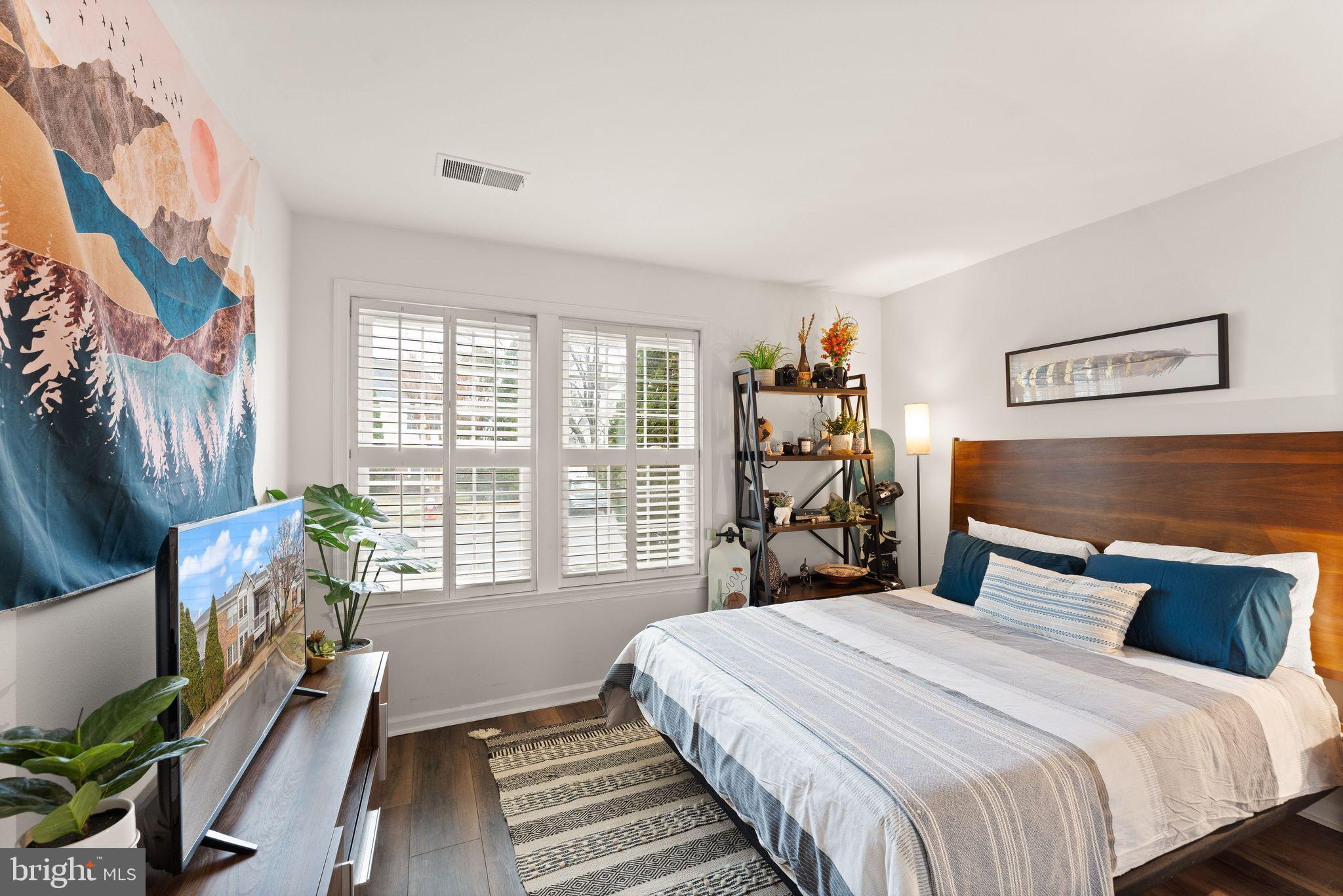 WATERS EDGE - Residential