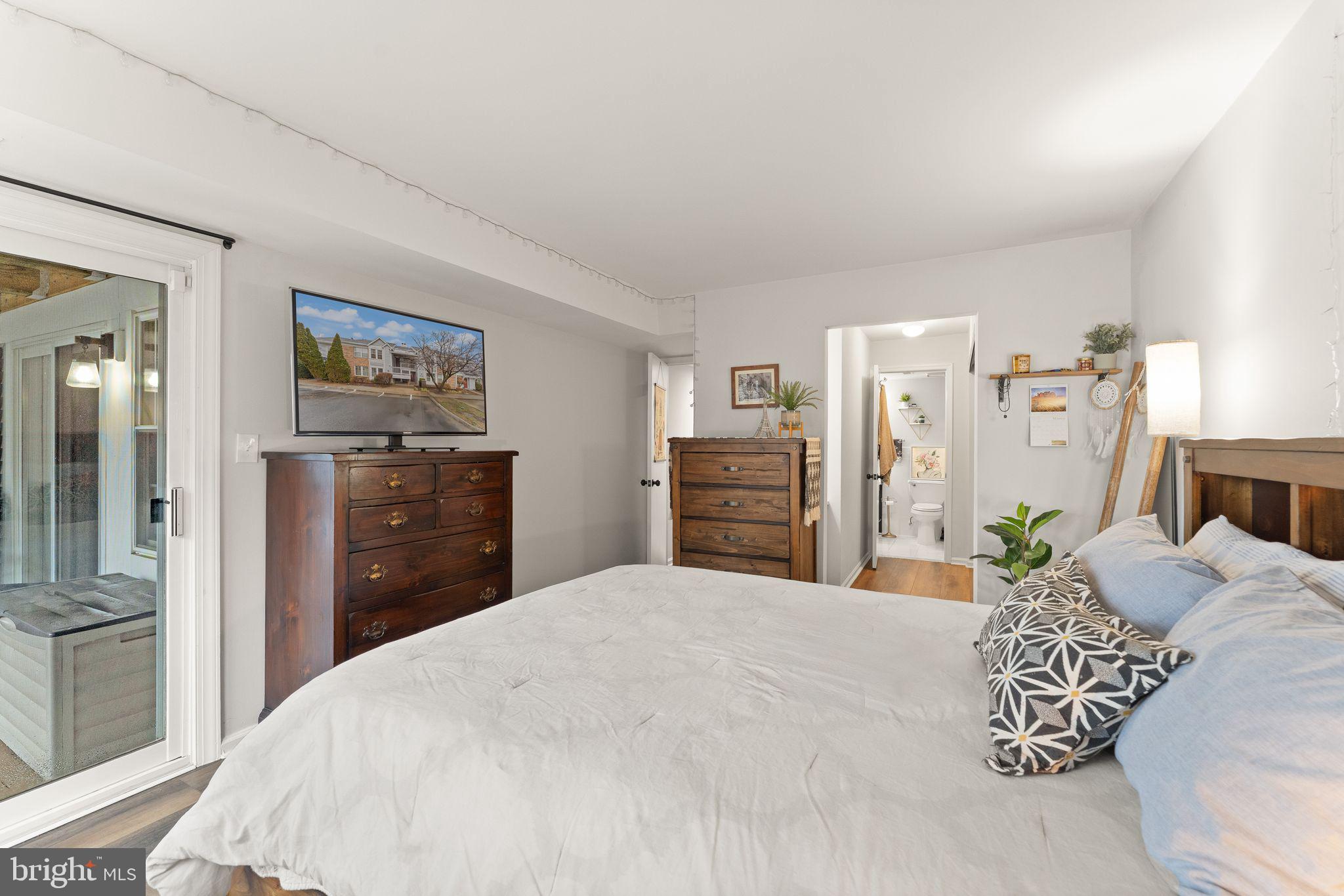 WATERS EDGE - Residential