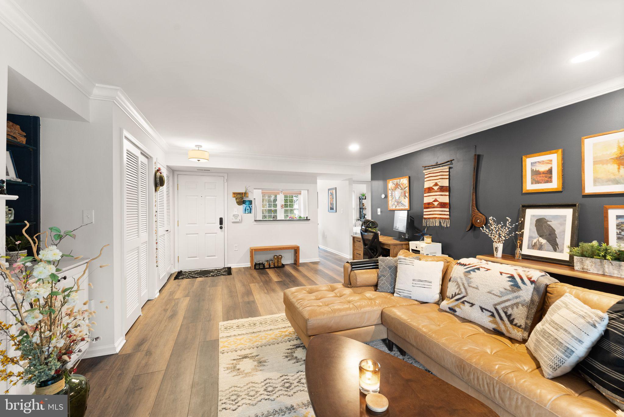 WATERS EDGE - Residential