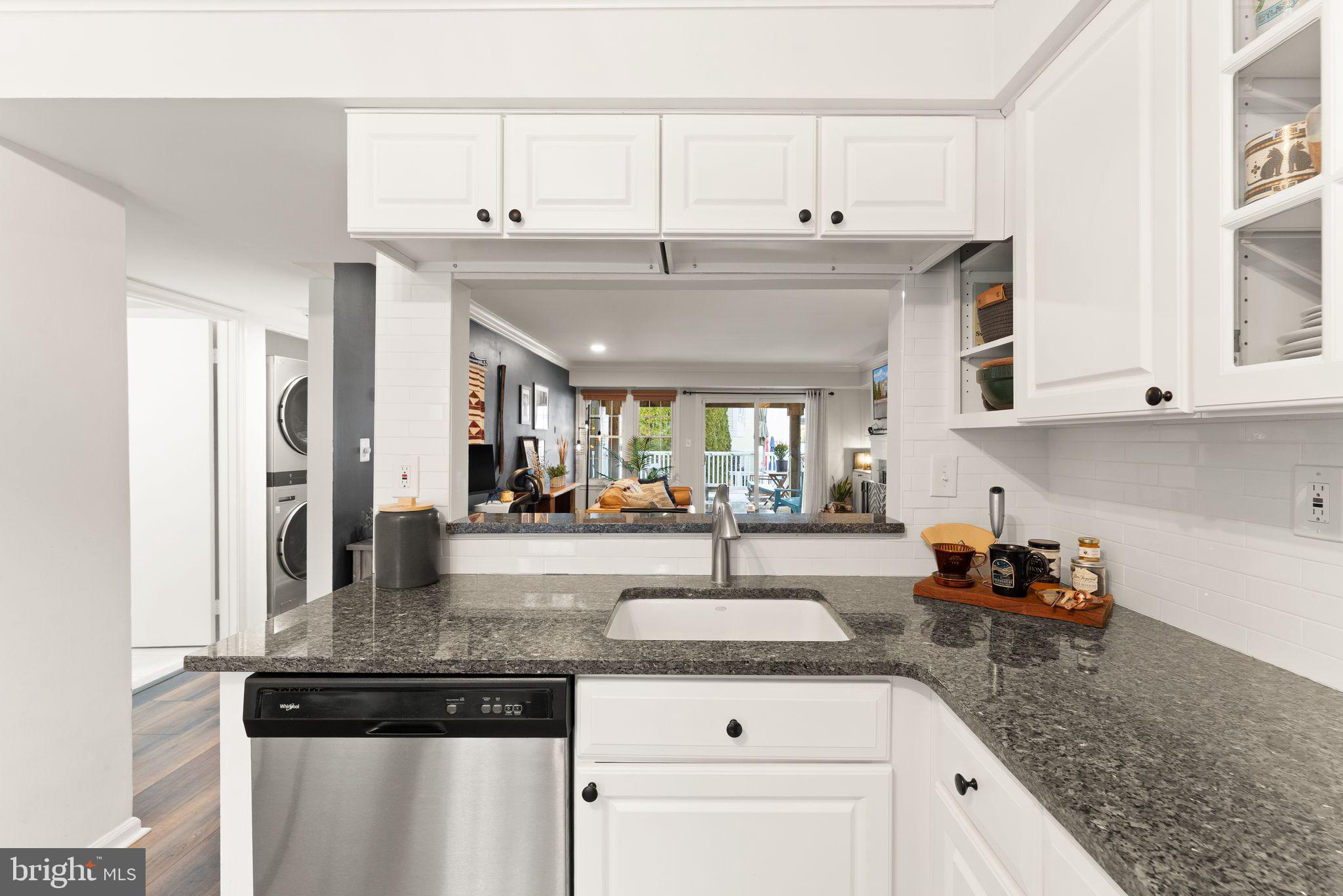 WATERS EDGE - Residential