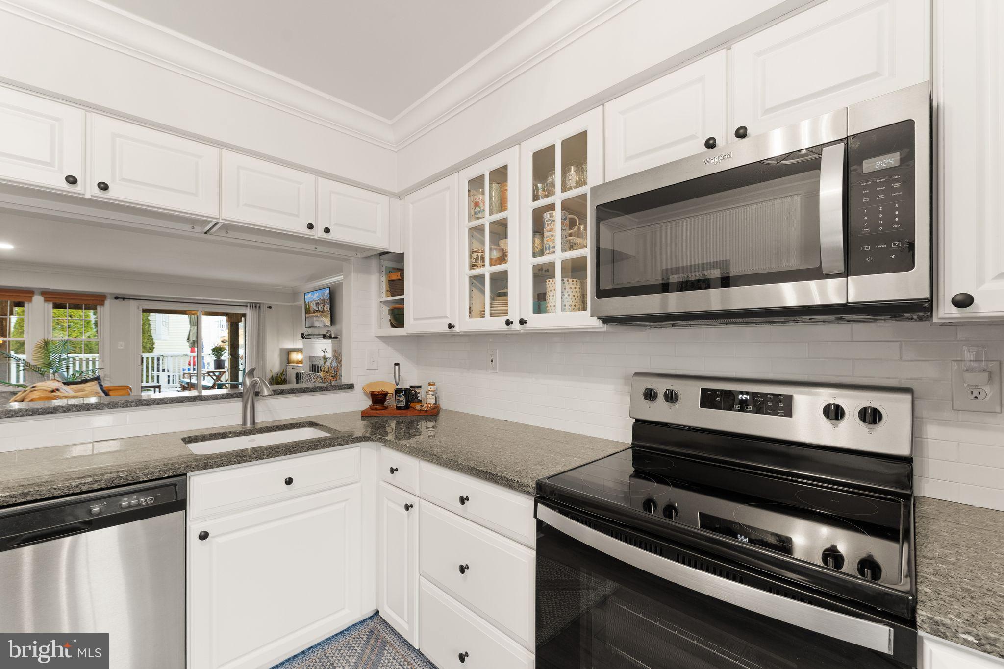 WATERS EDGE - Residential