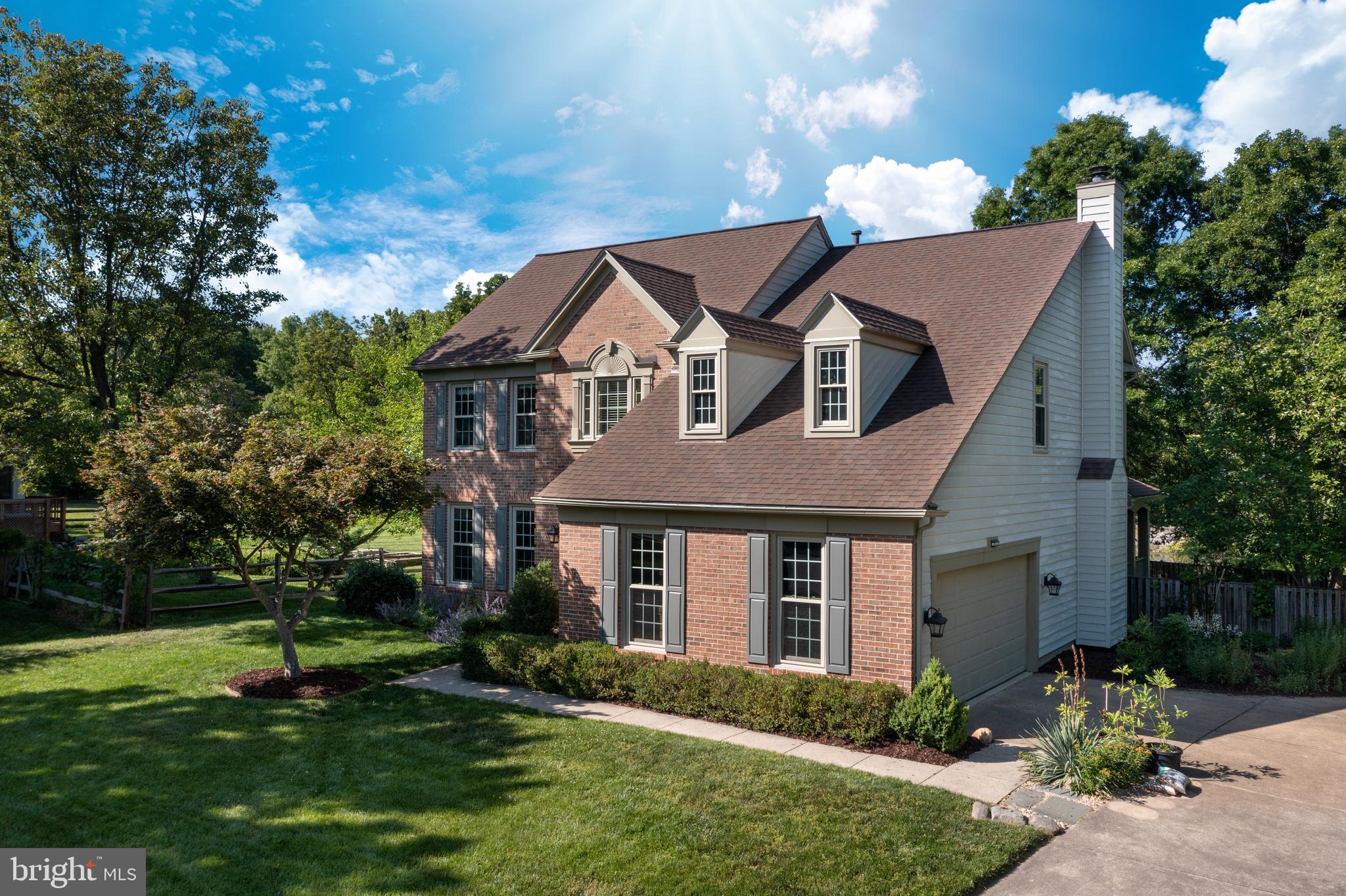 CROSSPOINTE - Residential