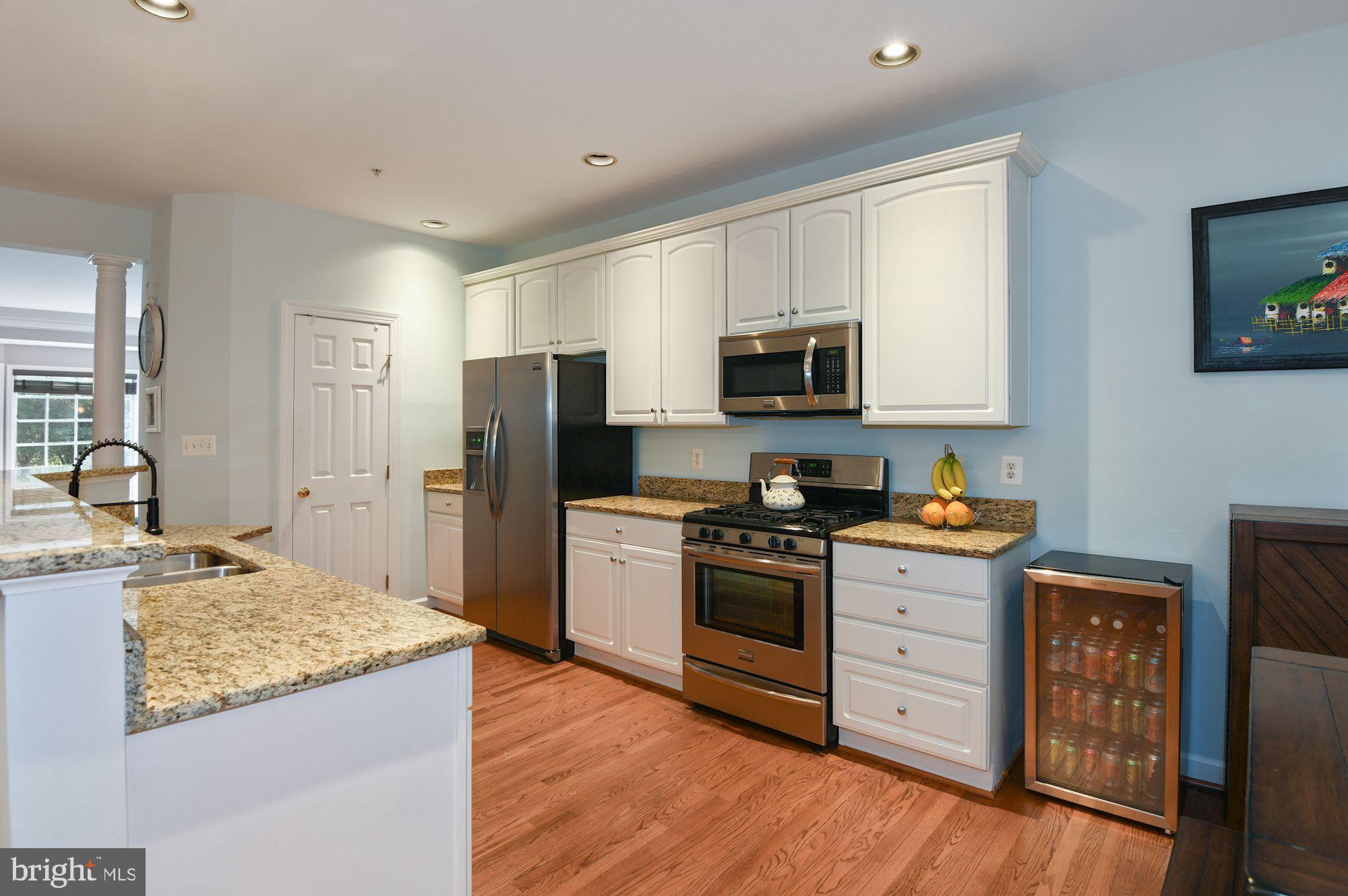 SOUTH RIVER COLONY - Residential