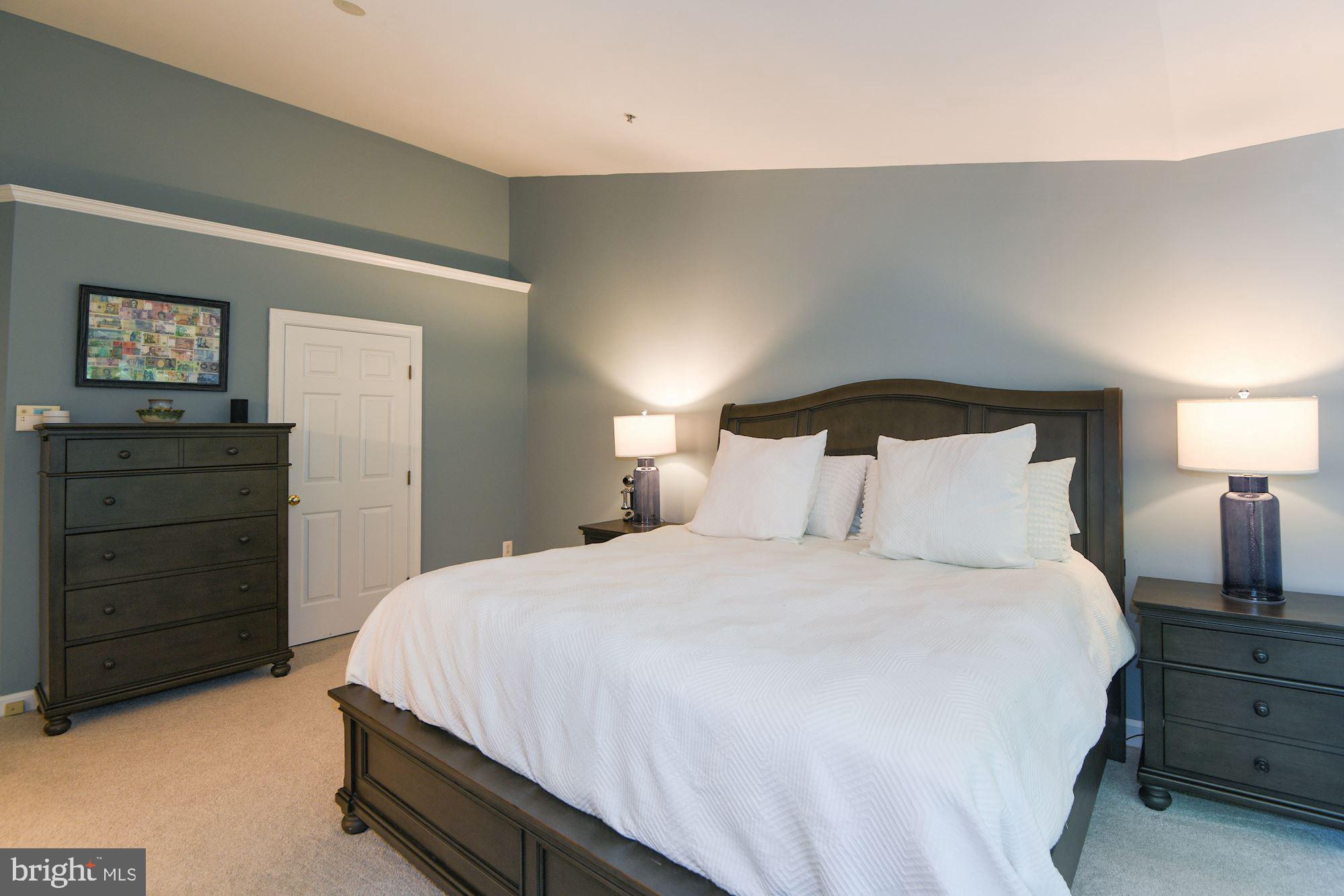 SOUTH RIVER COLONY - Residential