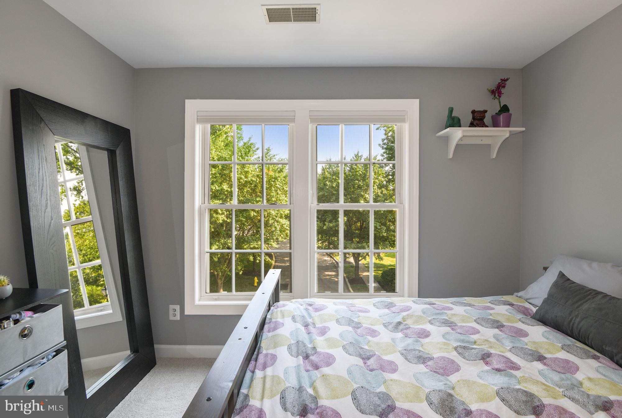 SOUTH RIVER COLONY - Residential