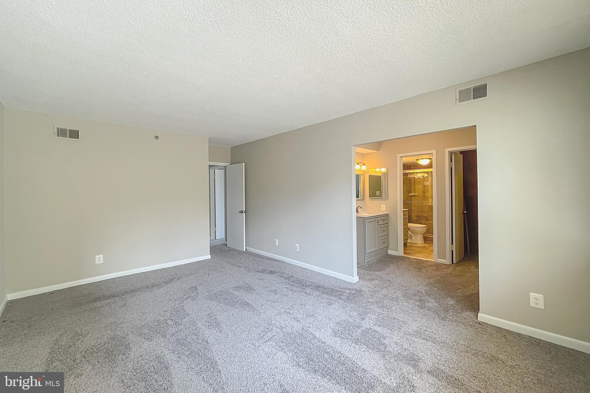 SKYLINE HOUSE - Residential