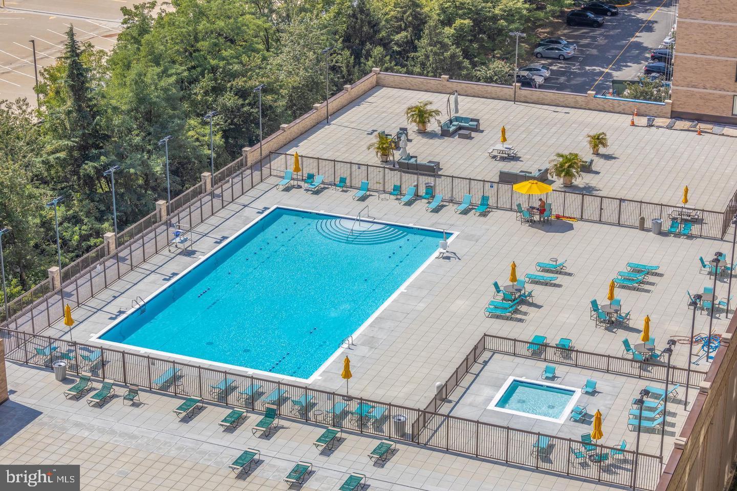 SKYLINE HOUSE - Residential