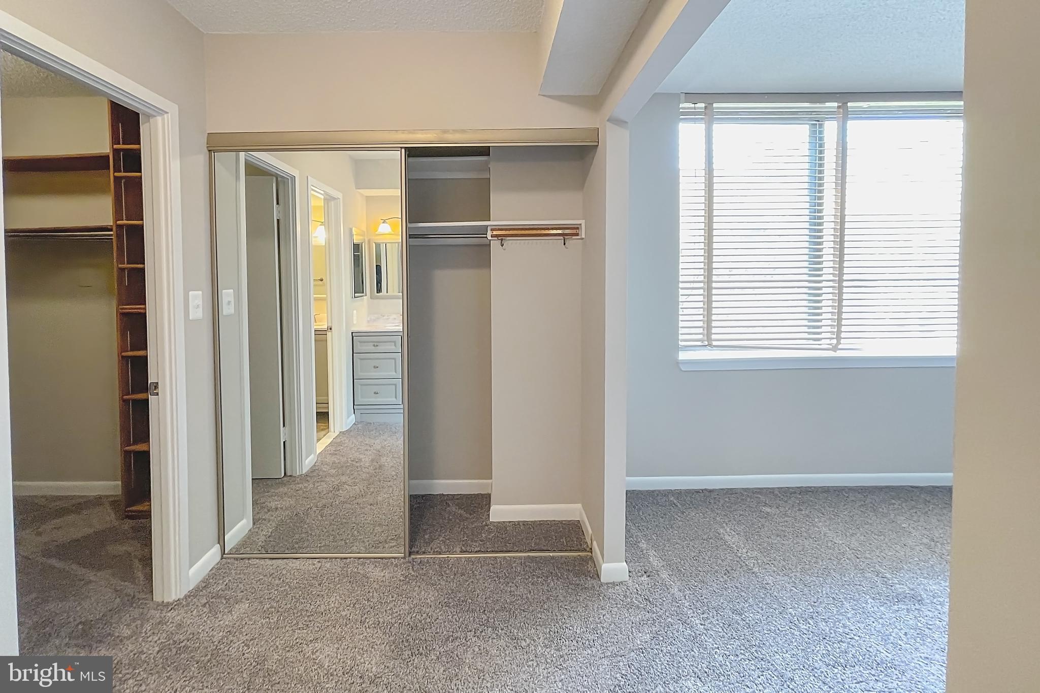 SKYLINE HOUSE - Residential