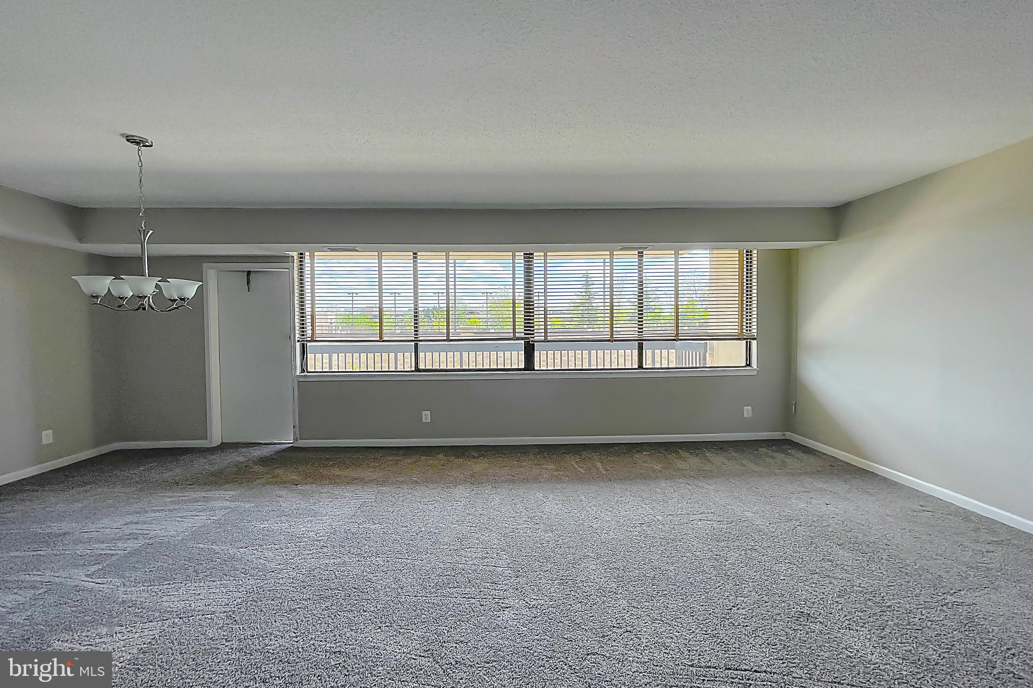 SKYLINE HOUSE - Residential