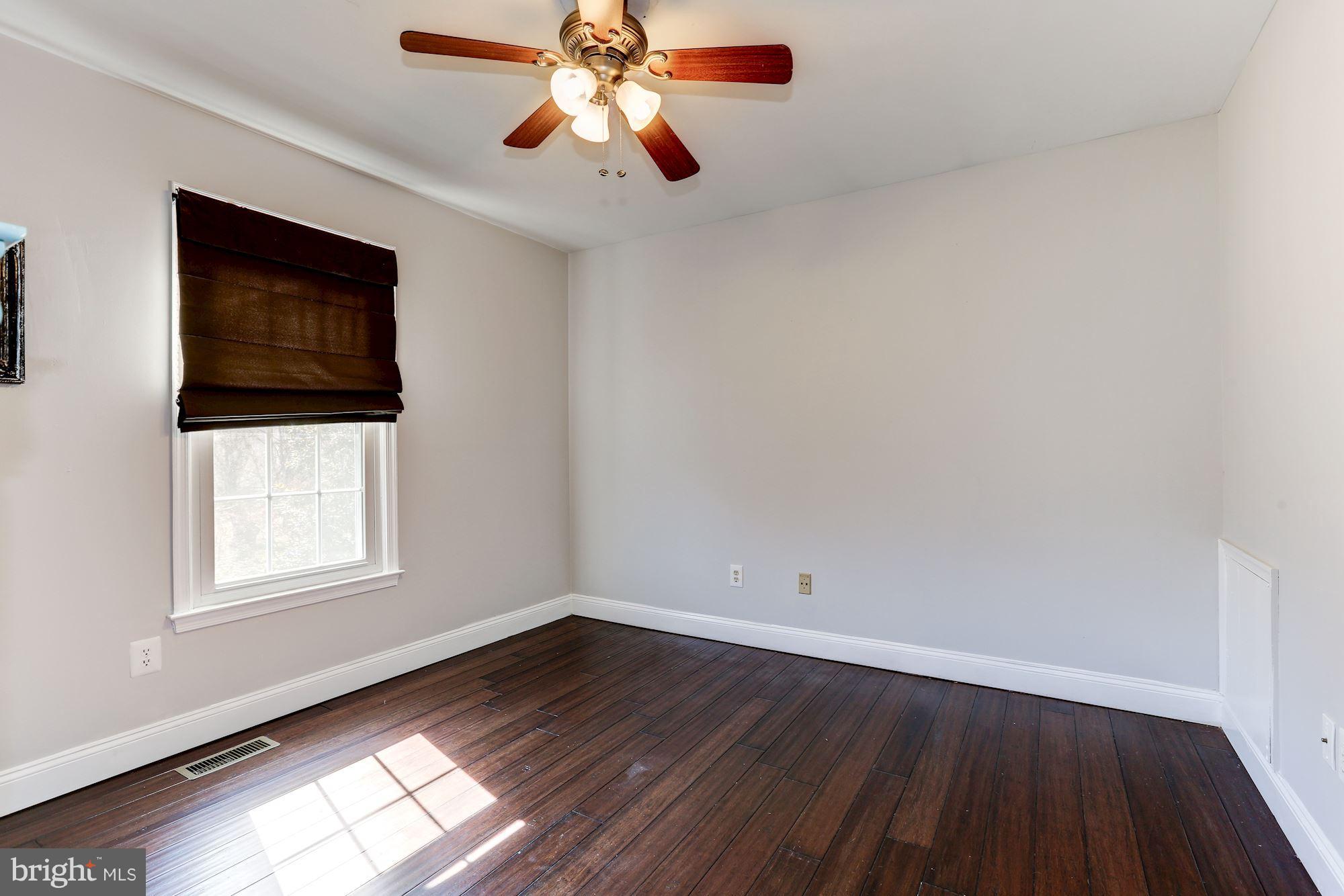 GUNNERS LAKE VILLAGE - Residential