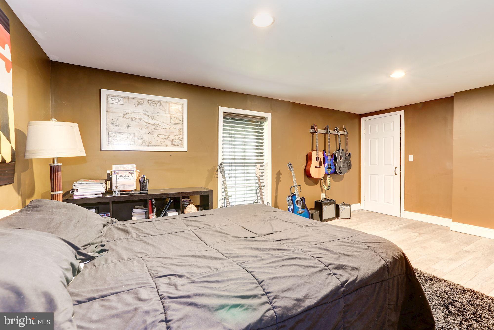 GUNNERS LAKE VILLAGE - Residential