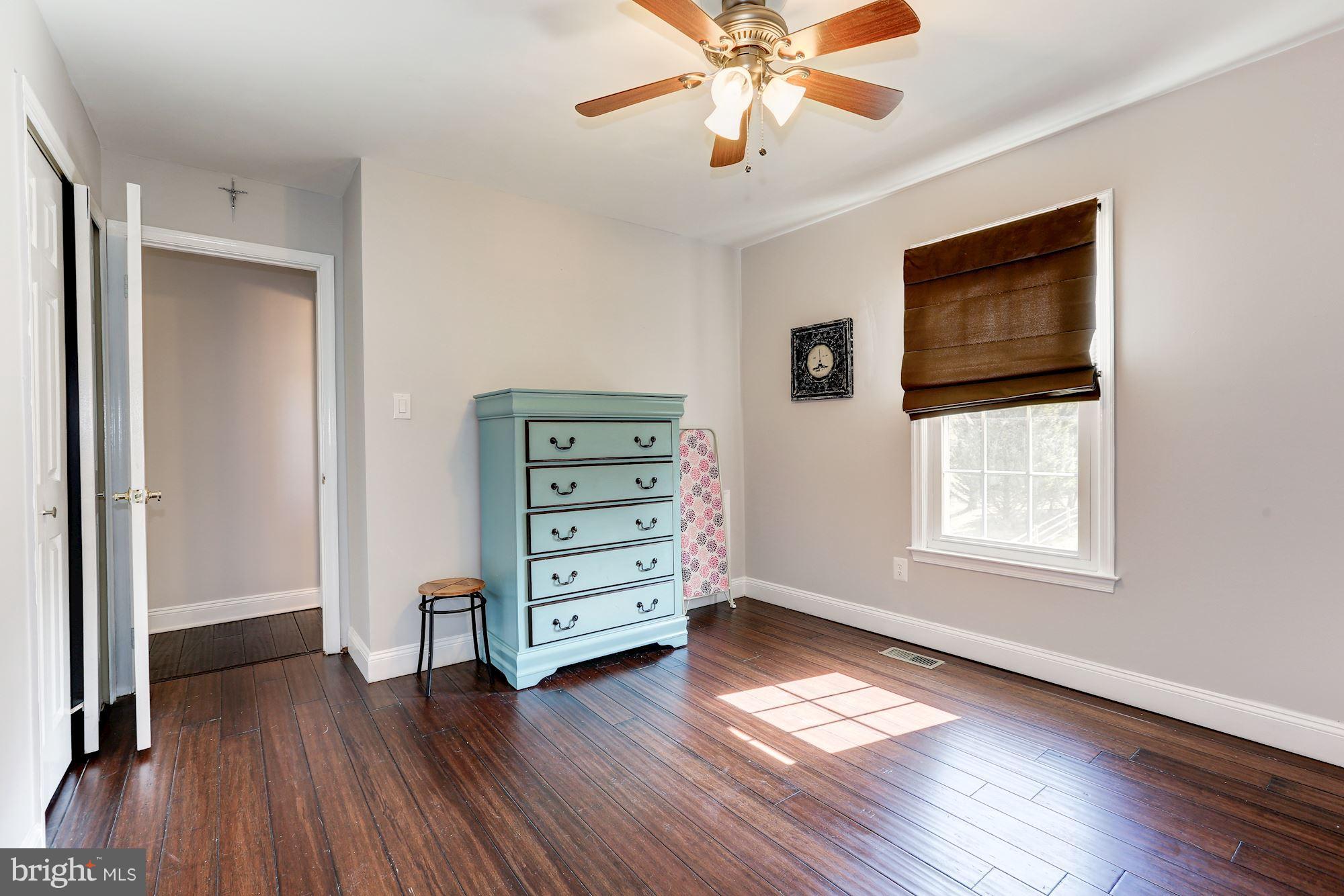 GUNNERS LAKE VILLAGE - Residential