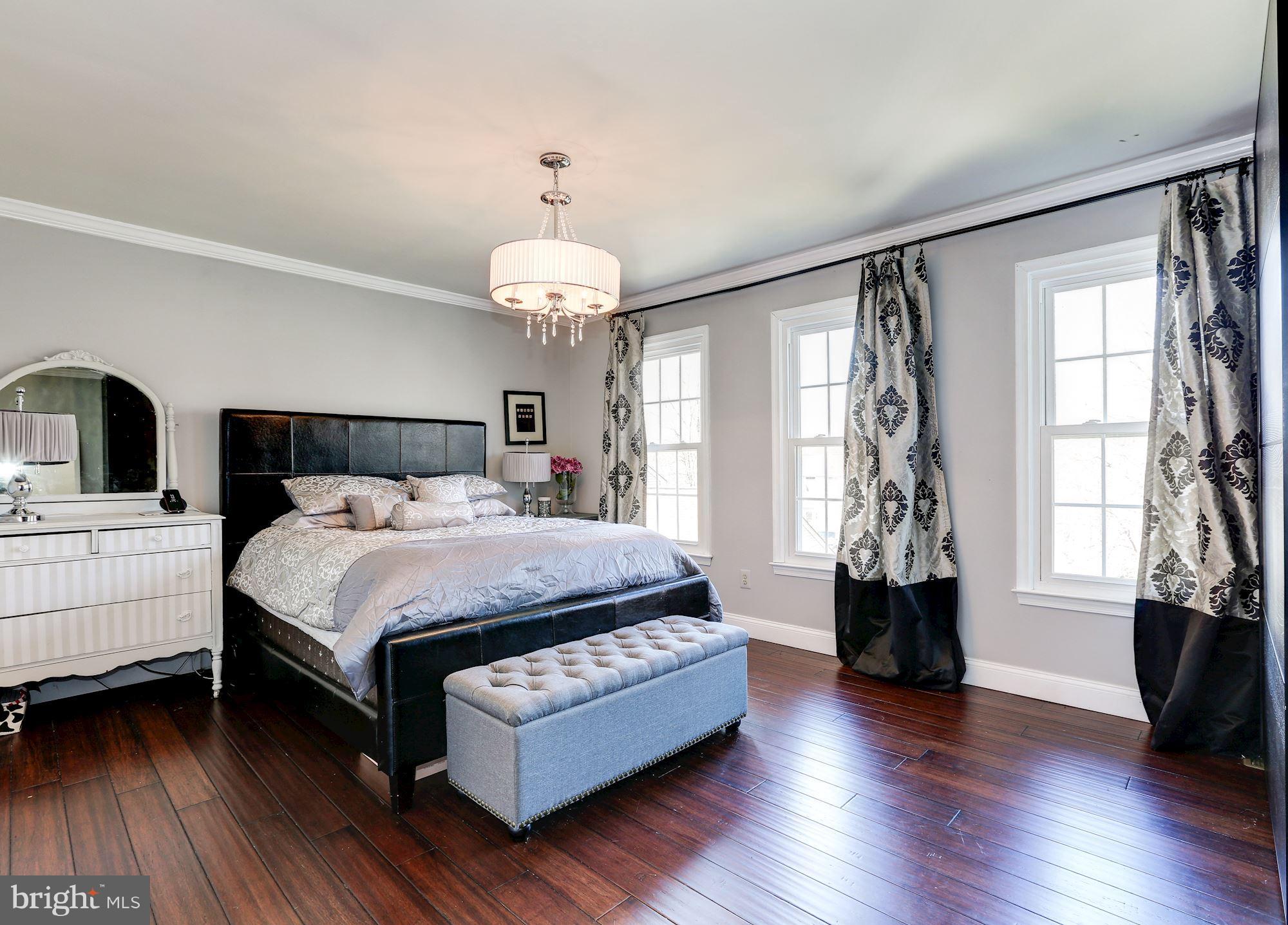 GUNNERS LAKE VILLAGE - Residential