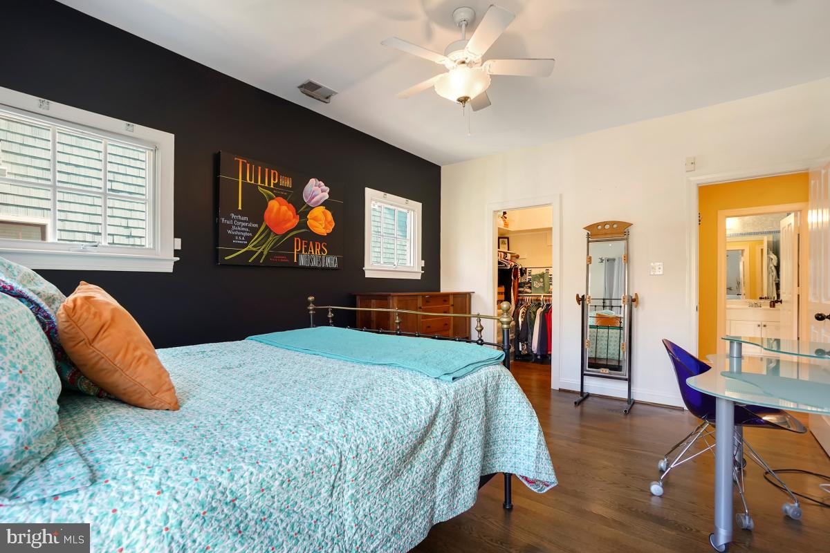 GLENBROOK VILLAGE - Residential