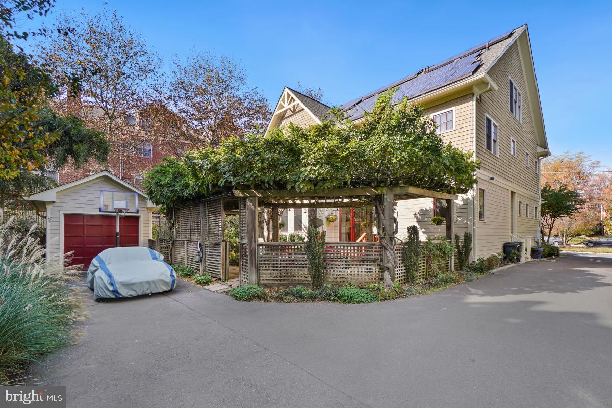 GLENBROOK VILLAGE - Residential