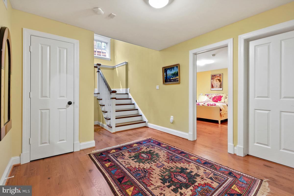 GLENBROOK VILLAGE - Residential