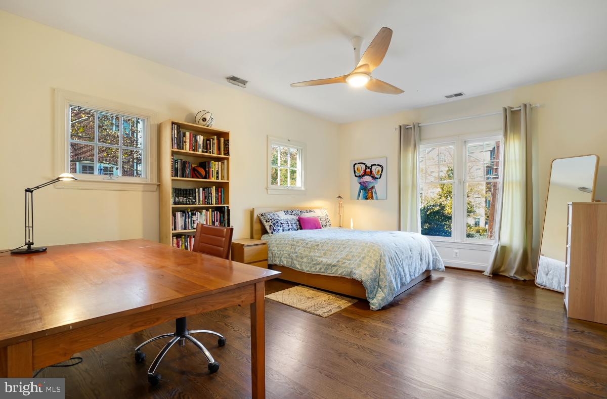 GLENBROOK VILLAGE - Residential