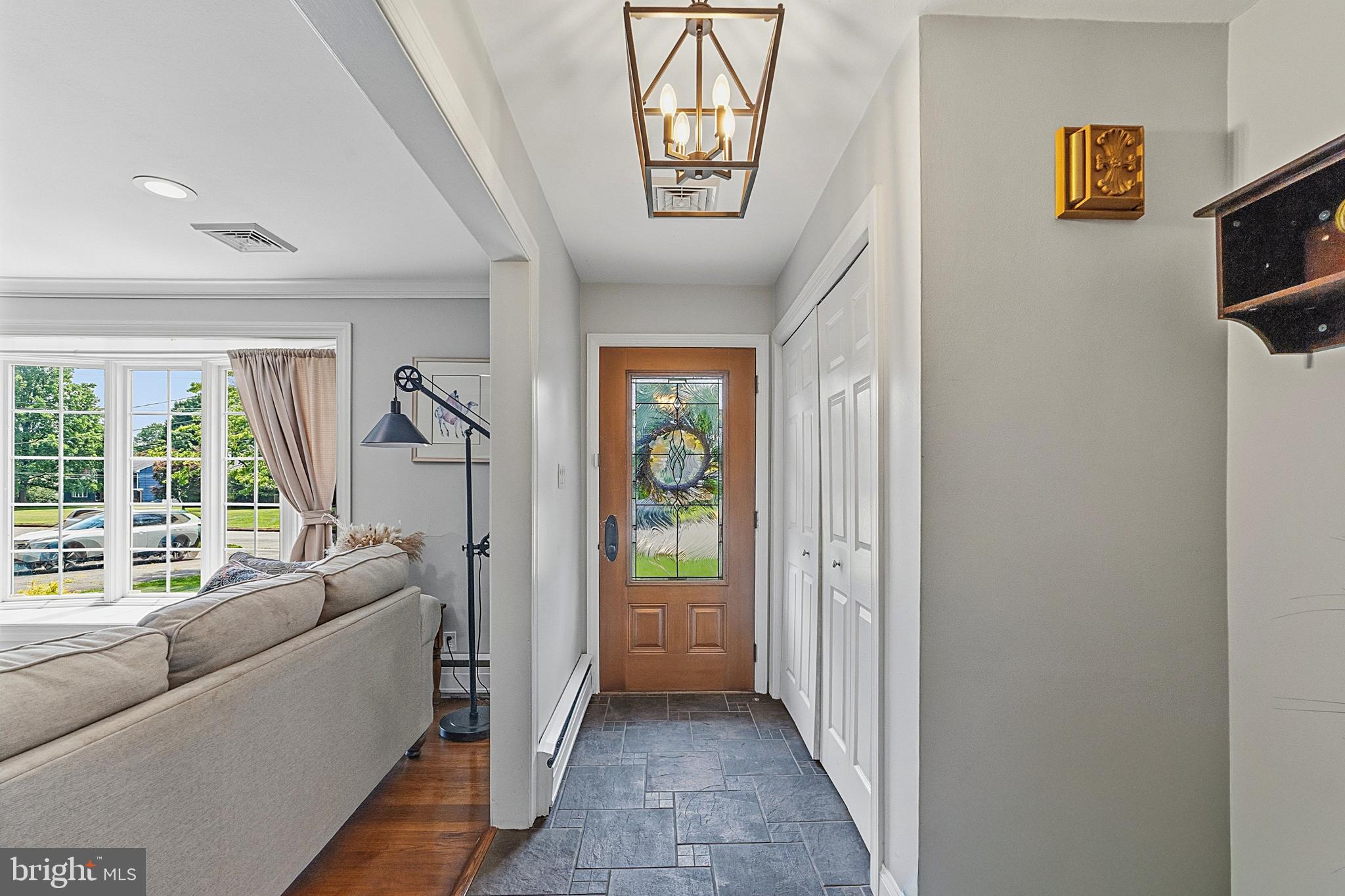 10 BOXWOOD COURT