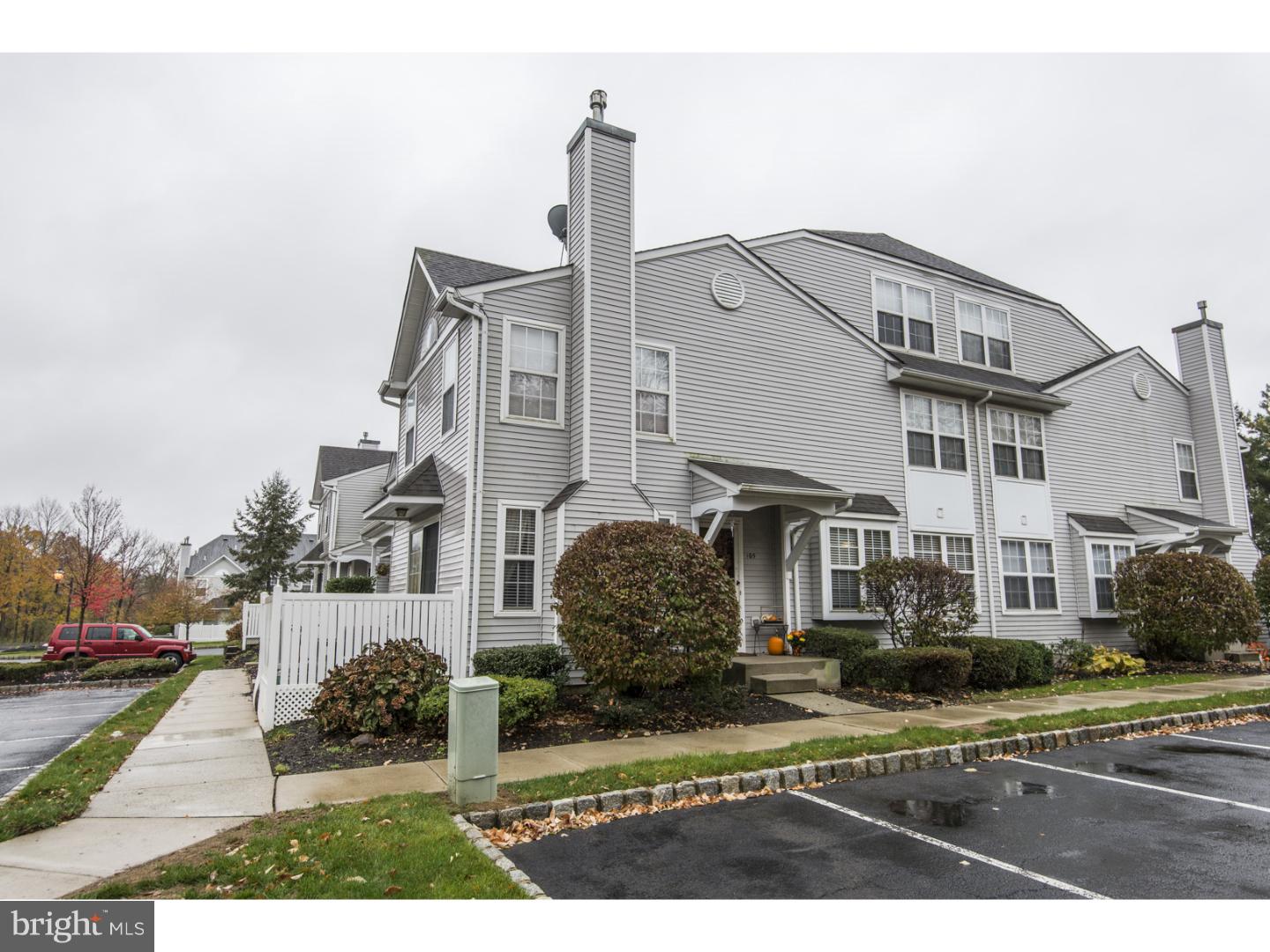 WARWICK GREENE - Residential