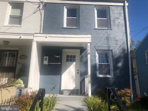 114 46TH STREET SE WASHINGTON DC 20019