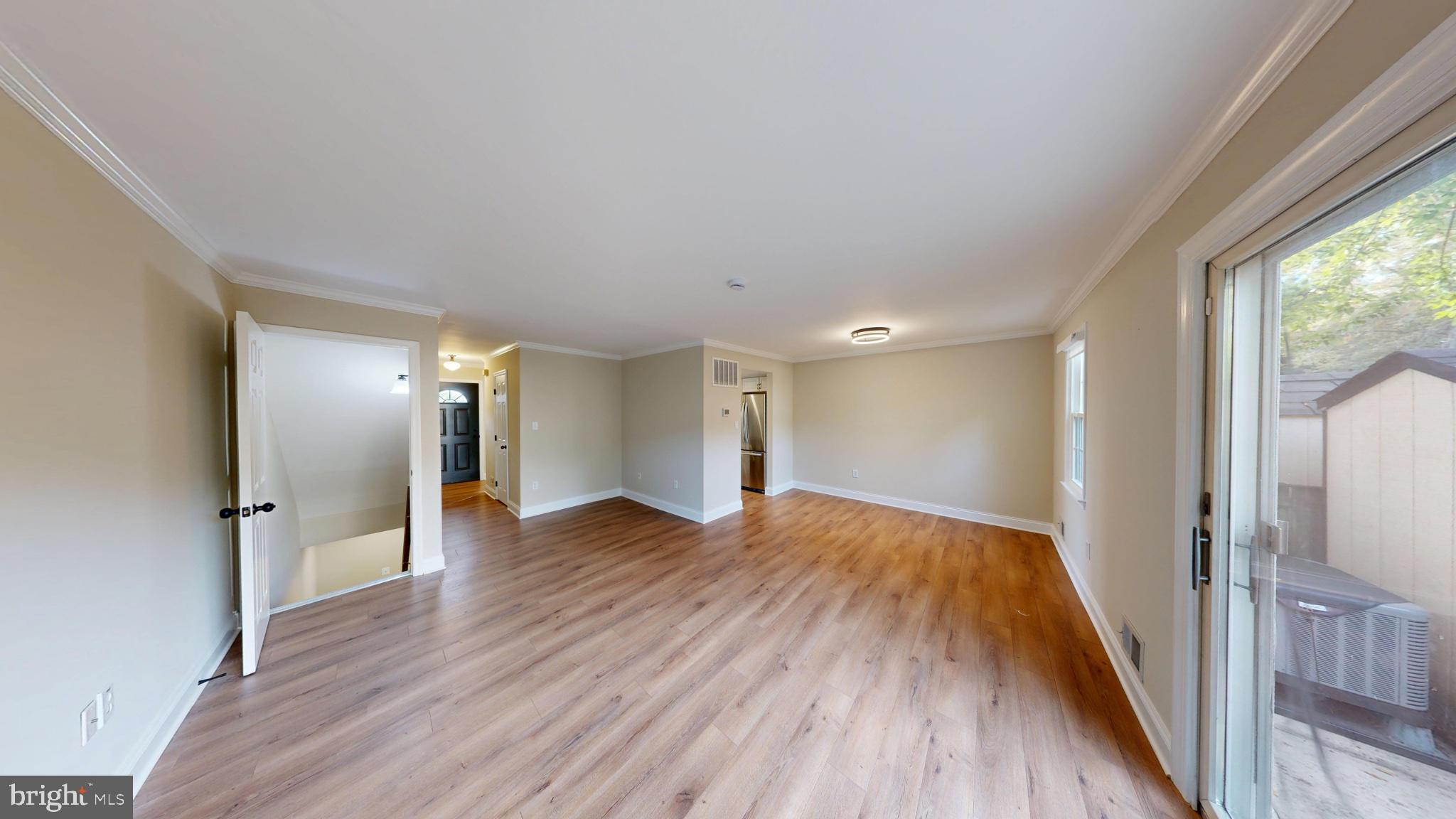 8 BIG ACRE SQUARE 22-4