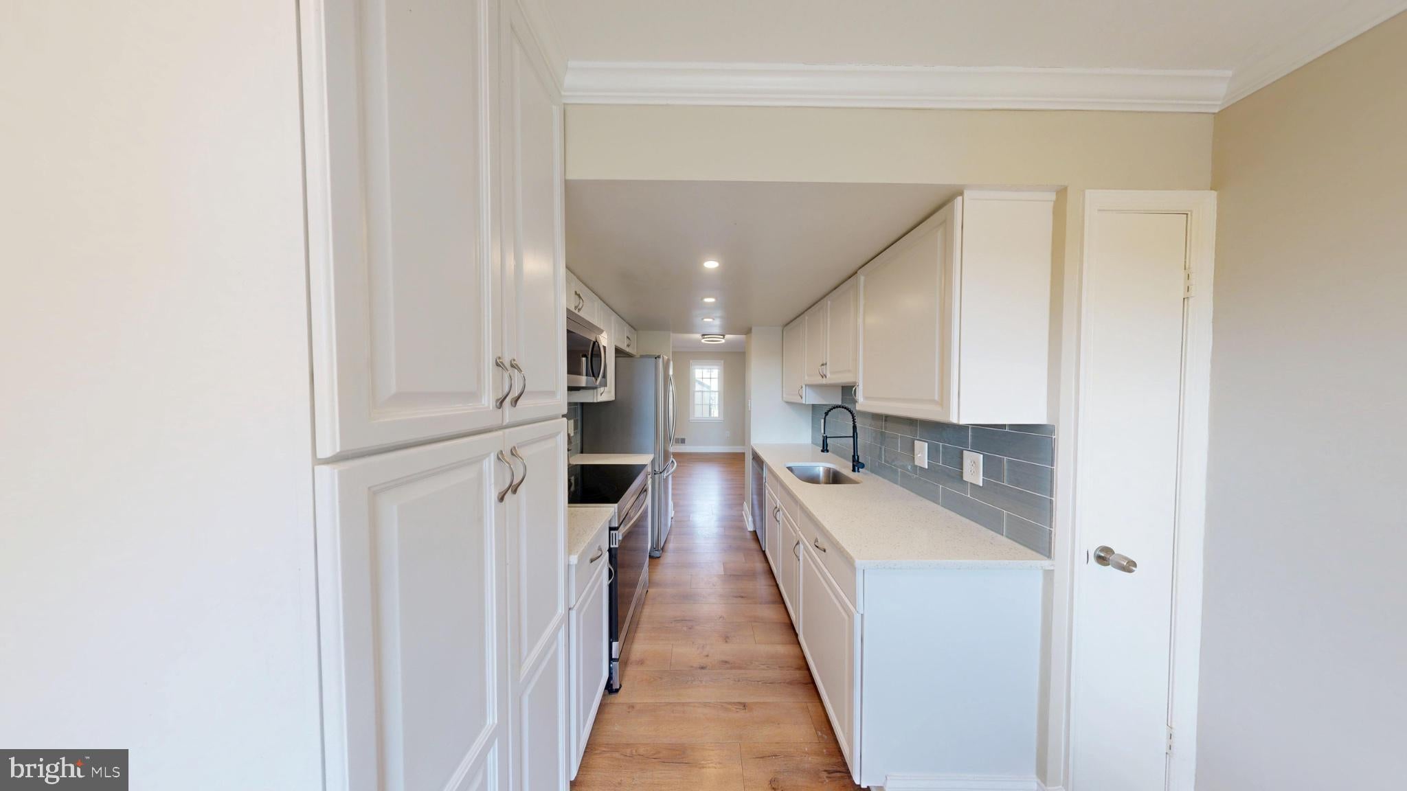 8 BIG ACRE SQUARE 22-4