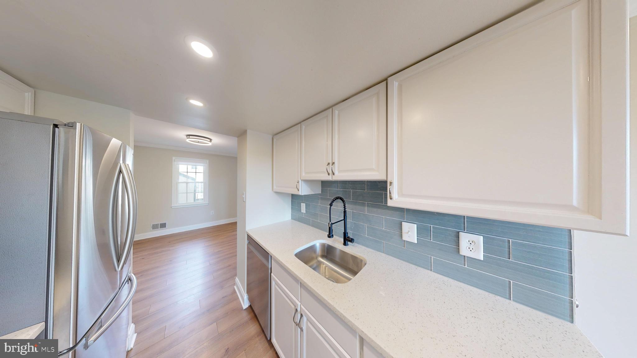 8 BIG ACRE SQUARE 22-4