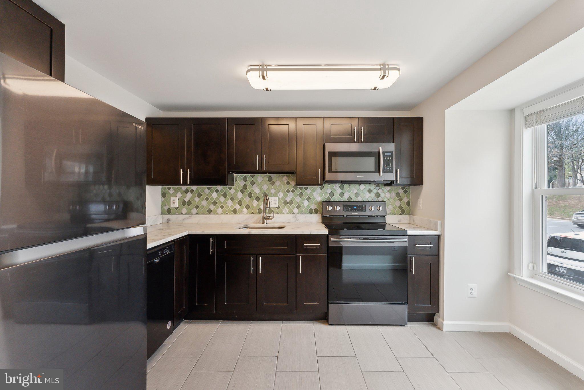 KINGSTOWNE - Residential Lease