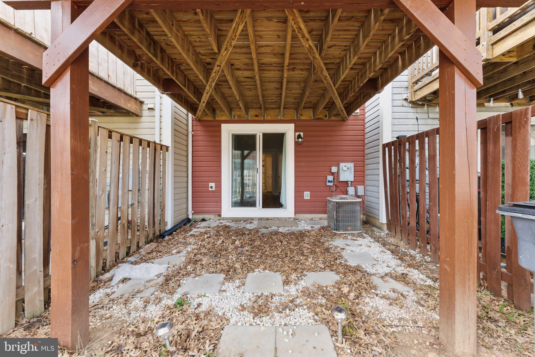 KINGSTOWNE - Residential Lease