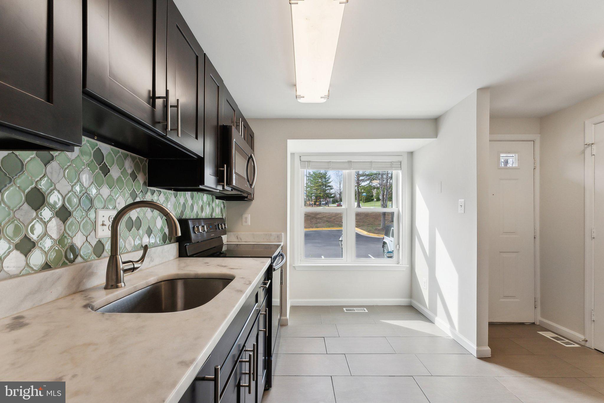 KINGSTOWNE - Residential Lease