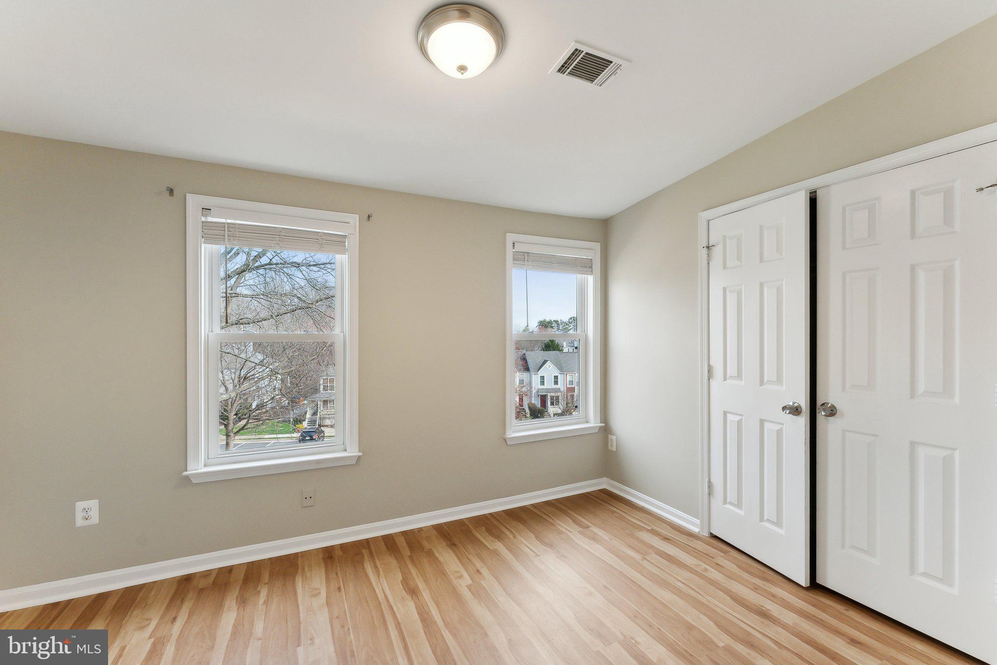 KINGSTOWNE - Residential Lease