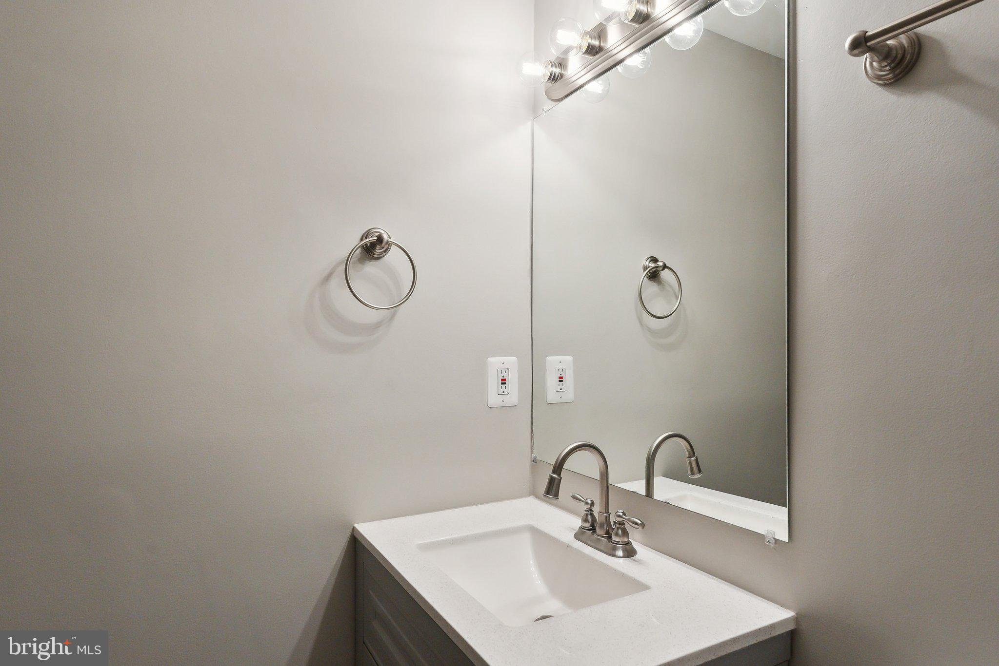 KINGSTOWNE - Residential Lease