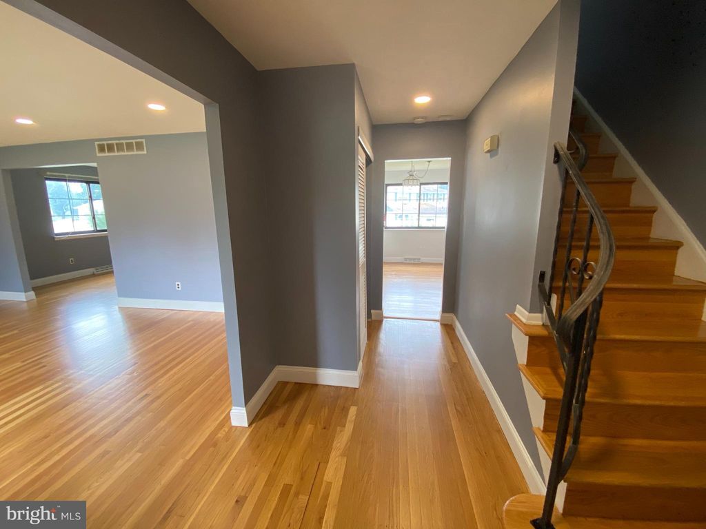 Photo of 1 Niamoa Drive, CHERRY HILL, NJ 08003 (MLS # NJCD2103548)