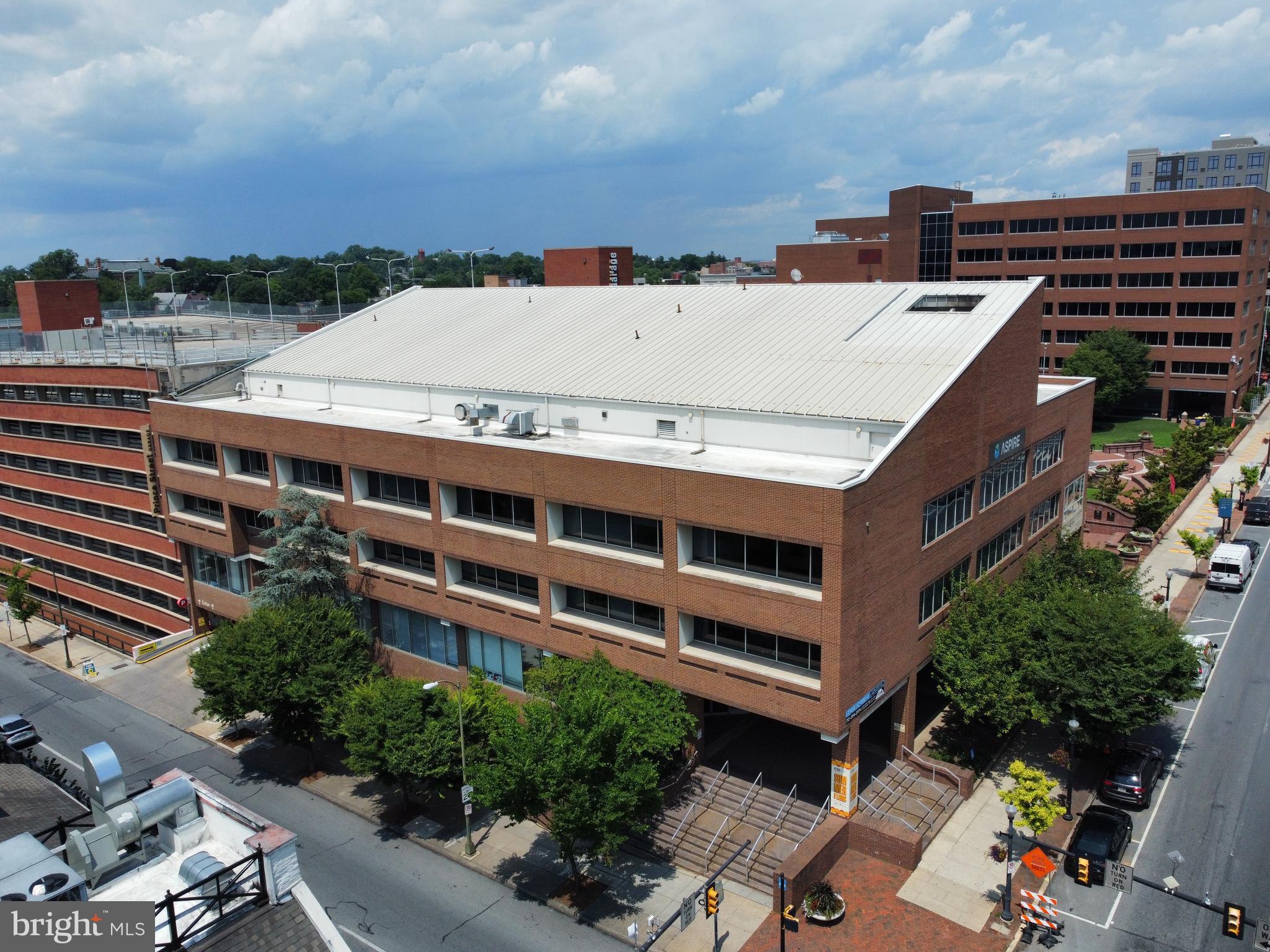 100 N QUEEN STREET