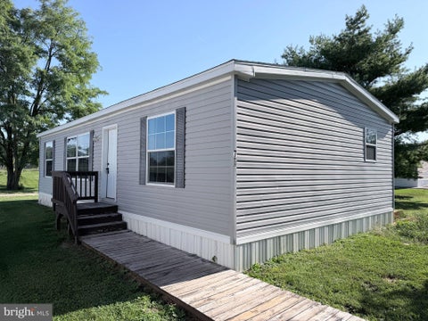 Mobile Home For Sale - 901 S Spring Garde Street #LOT 76<br/> CARLISLE, PA 17015