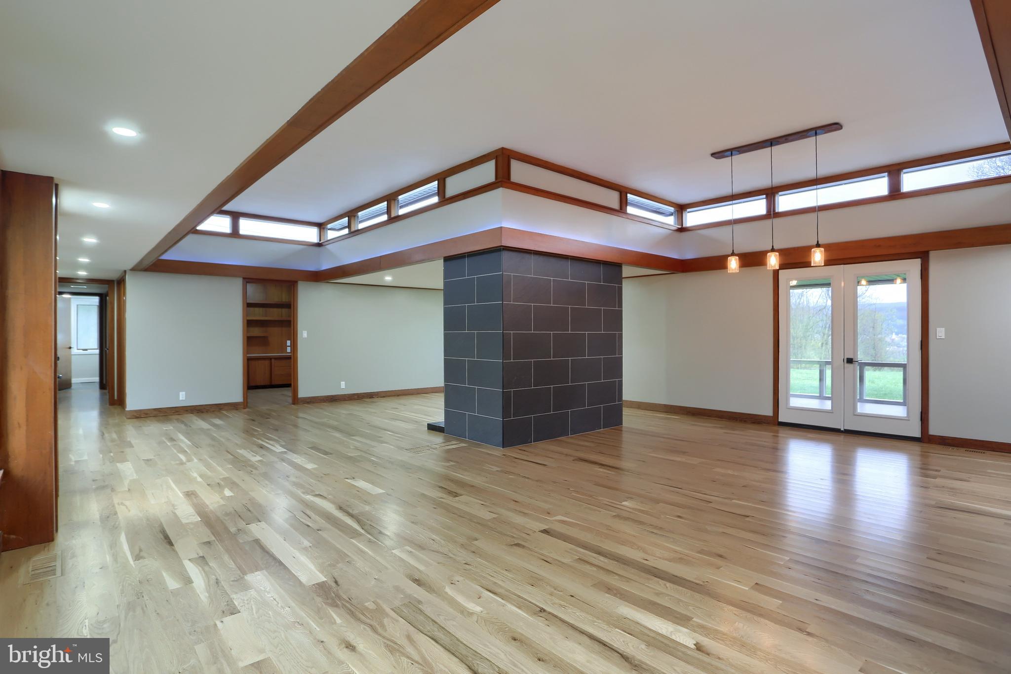 SOUTH HILLS - Residential