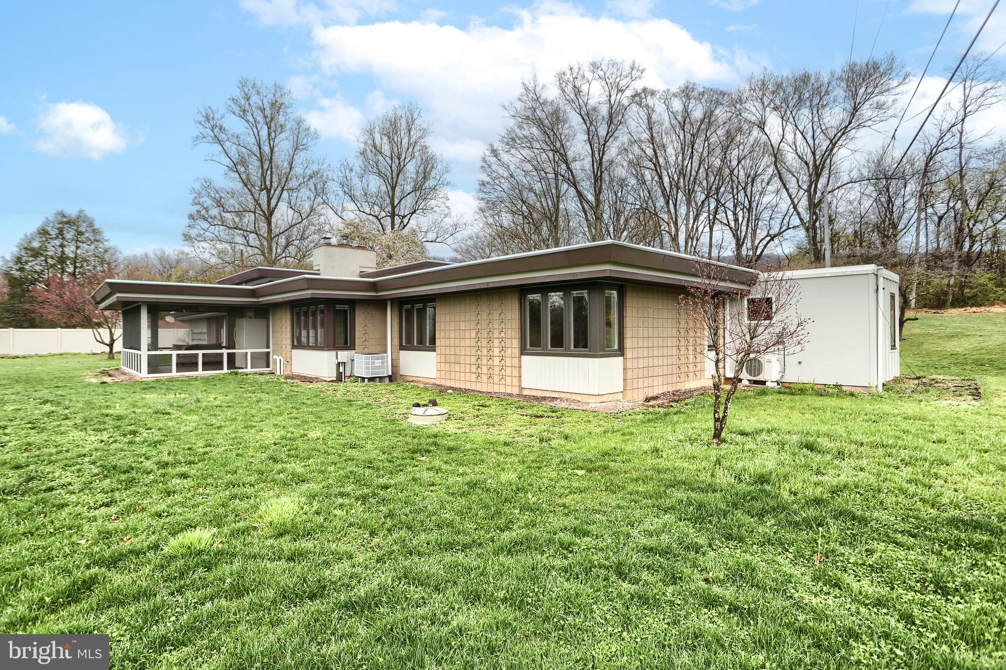 SOUTH HILLS - Residential